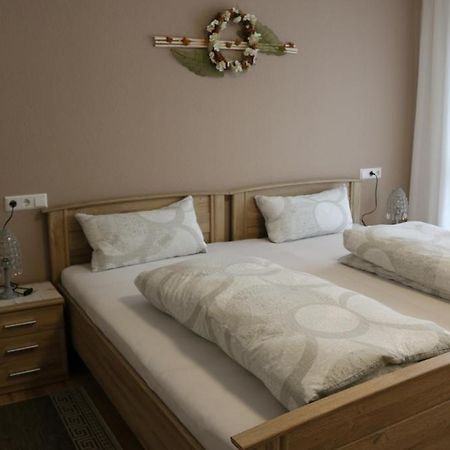 Ferienwohnung Am Berg 布罗因灵恩 外观 照片